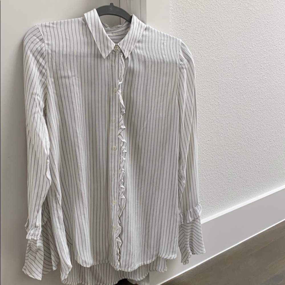 Nordstrom bell sleeve ruffled button down
